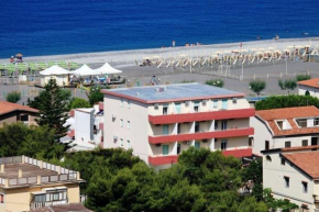 Отель Hotel Calabria  Прая-А-Маре
